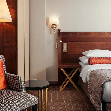 Hotel Cosmopolitan 5*