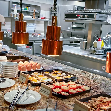 코스모폴리탄 호텔 5*