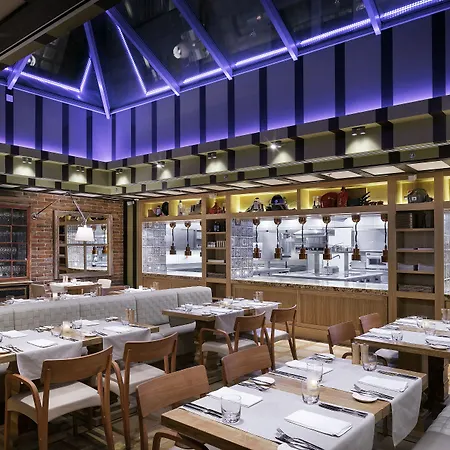 호텔 코스모폴리탄