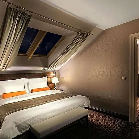 Cosmopolitan Hotel
