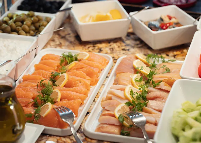 Cosmopolitan Hotell 5*